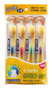Nano Gold Toothbrush Set / Набор Зубная щетка c наночастицами золота и сверхтонкой двойной щетиной (средней жесткости и мягкой), 4 шт.